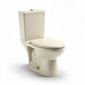 Witte toiletkraan met geïntegreerde spoelfunctie en moderne vormgeving
