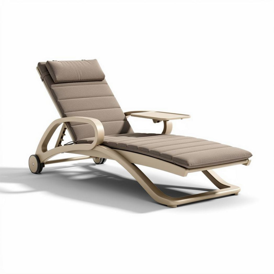 Loungestoel met verstelbare rugleuning van kunststof in beige 180 x 70 x 40cm